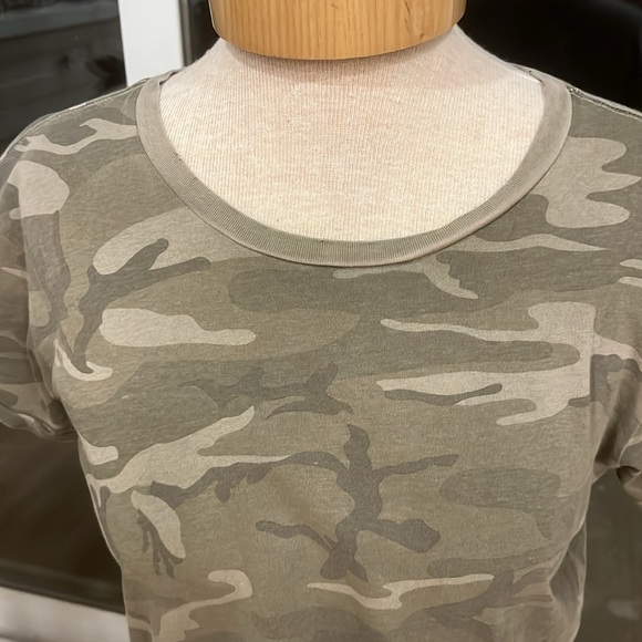 GUC Current Elliott tshirt - Picture 2 of 9